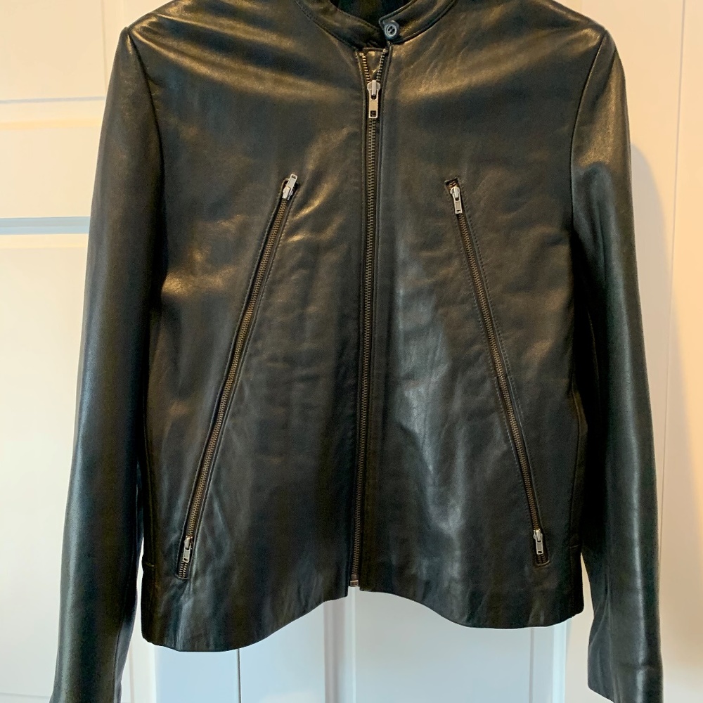 Harvé Benard  short leather jacket